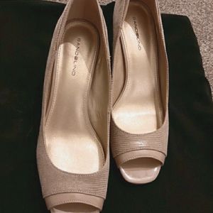 Peep Toe Shoes-Like New